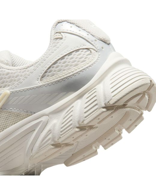 Nike White V5 Rnr
