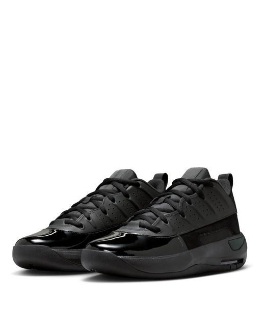 Nike Black Aj Max Aura 7 Shoes for men