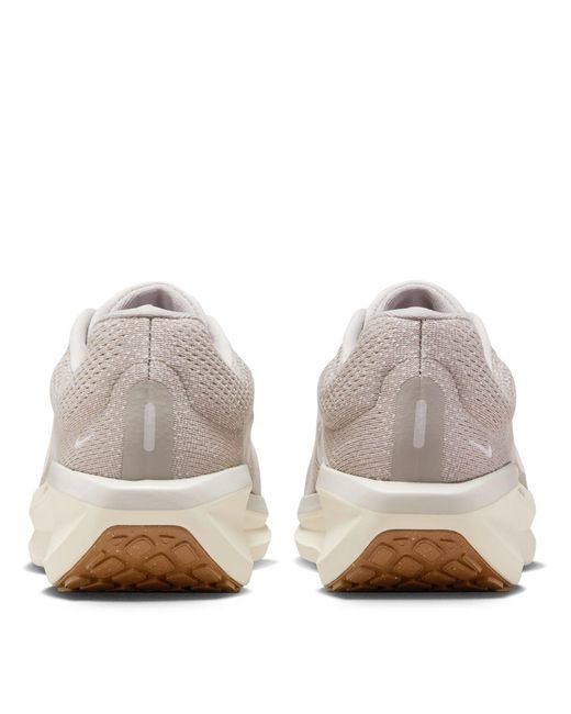Nike White Winflo 11 Road Running Shoes for men
