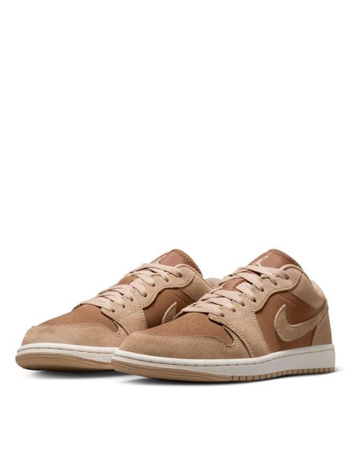 Nike Brown Low-Top Trainers