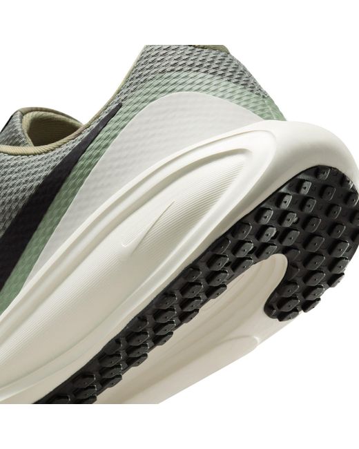 Nike Green Revolution 8 Road Running Shoes for men