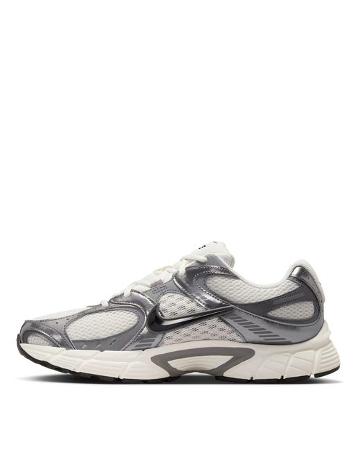 Nike Gray V5 Rnr Shoes for men
