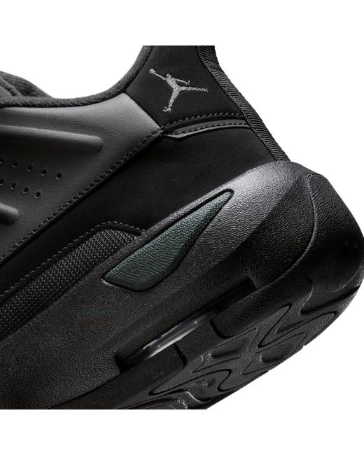 Nike Black Aj Max Aura 7 Shoes for men