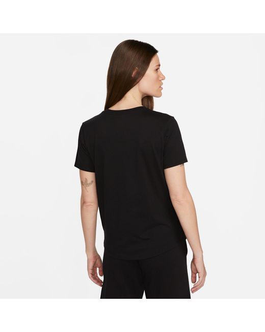Nike Black Sportswear Essentials Logo T-Shirt