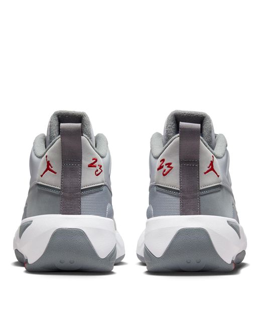 Nike Gray Aj Max Aura 7 Shoes for men