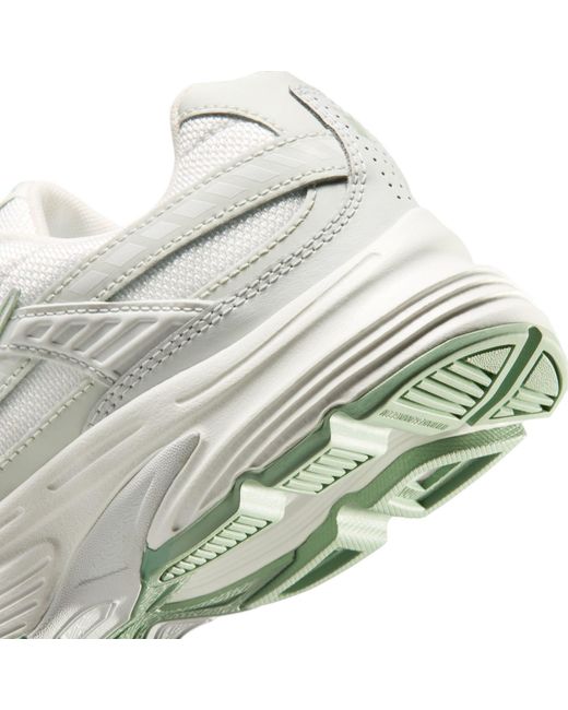 Nike White Initiator Running Shoe