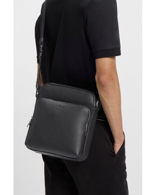 Boss Reportertas Van Italiaans Leer Met Reliëflogo in het Black voor heren