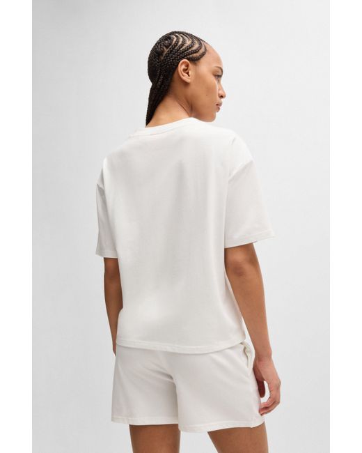 HUGO White Relaxed-Fit T-Shirt aus softem Jersey mit kontrastfarbenem Logo