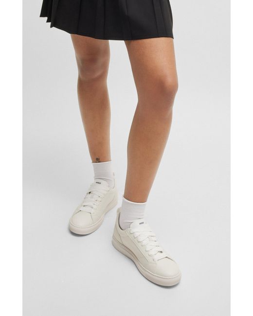 HUGO White Sneakers aus Kunstleder mit Cupsohle und Logo-Etikett