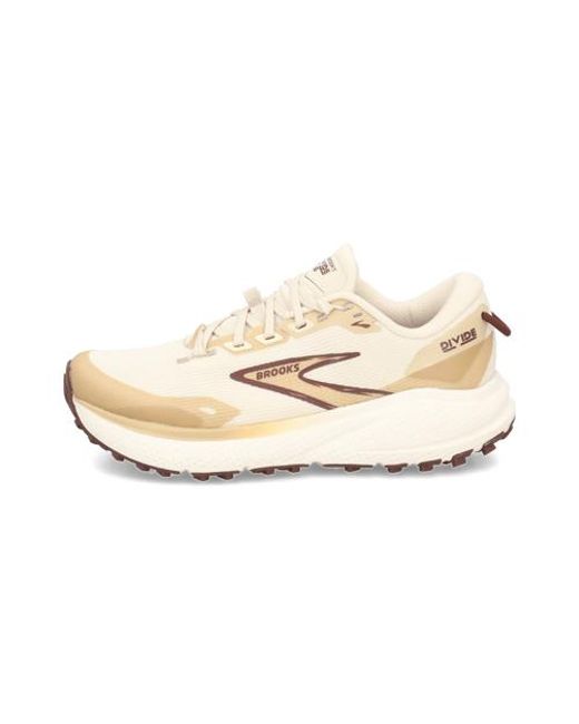 Brooks White Divide 6
