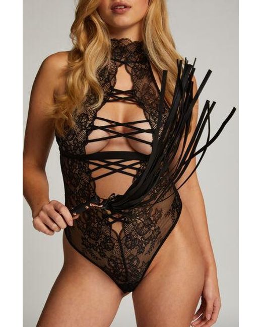 Hunkemöller Black Private Studs Whip
