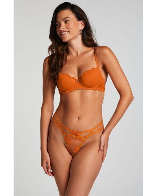 Hunkemöller String Irina in het Orange