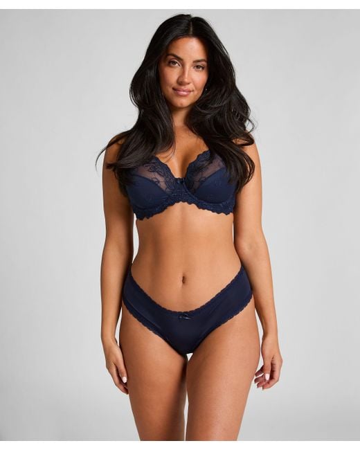 Slip brésilien en forme de v london Hunkemöller en coloris Blue
