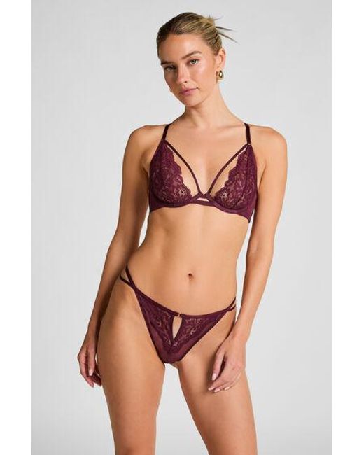 Hunkemöller String Cinnamon in het Red