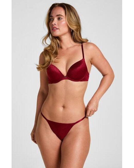 Hunkemöller String Jackie in het Red