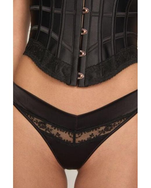 Hunkemöller String Brigitte in het Black