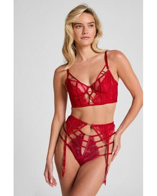 Hunkemöller Red Noeki Suspenderbelt
