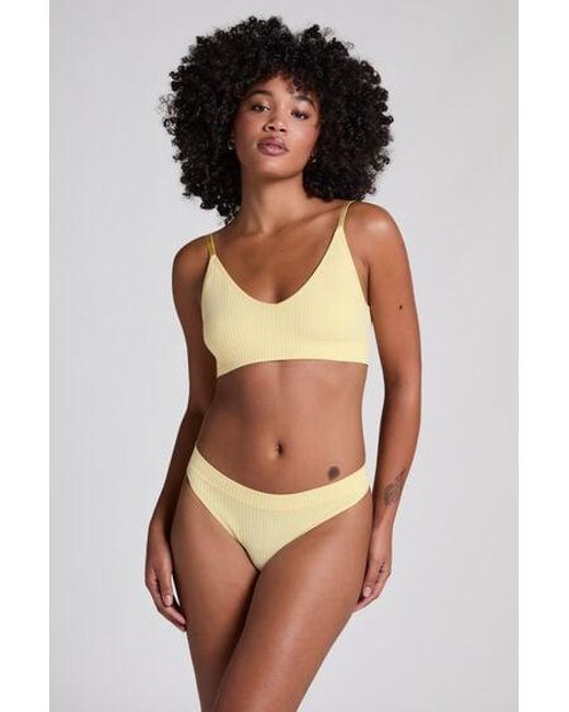Hunkemöller Hoog Uitgesneden String Dianne in het Yellow