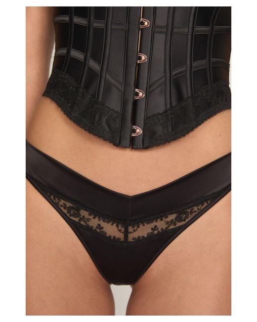 Hunkemöller Black String Brigitte