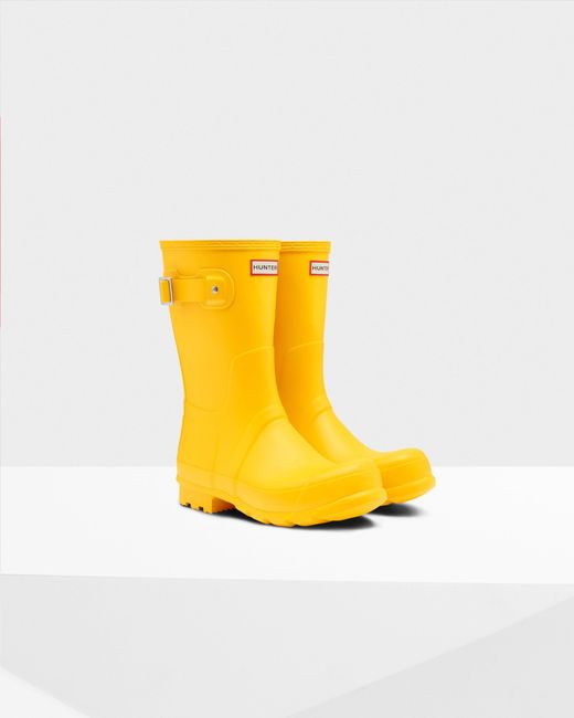 mens yellow rain boots
