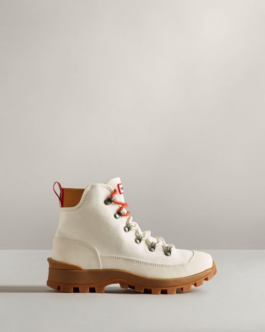 HUNTER Canvas Desert Commando Boots in Natural Lyst