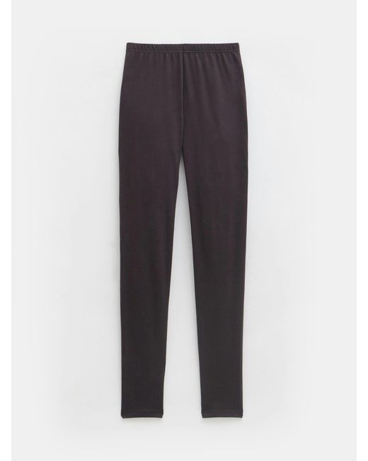 Hush Red Essential Leggings