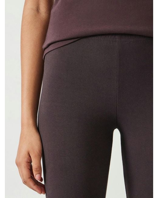Hush Red Essential Leggings