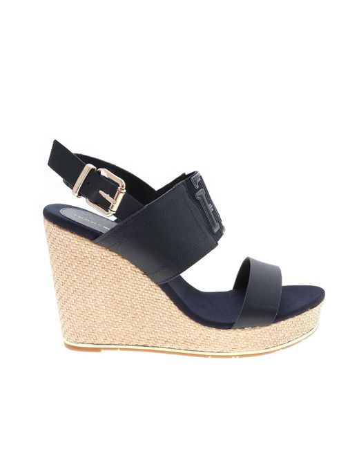 Tommy Hilfiger Women's Kitty W Leather Ankle-High Leather Sandal - Walmart.com