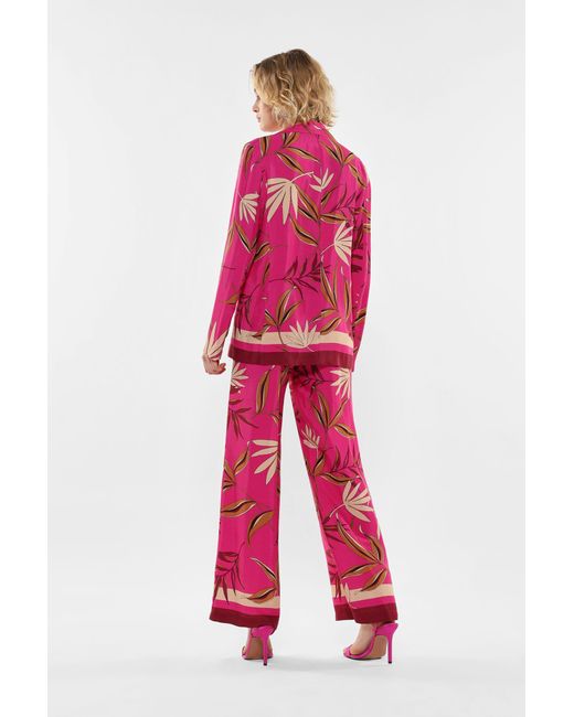 Pantaloni Straight Fantasia Floreale Con Tasche Verticali di Imperial in Pink