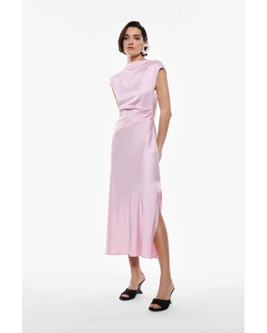 Abito Lungo Con Scollo A Barca E Spacchi di Imperial in Pink