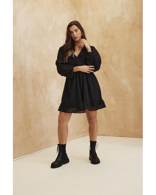 In The Style Black Tiered Frill Detail Smock Dress