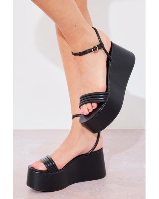 In The Style Black Flatform Wedges