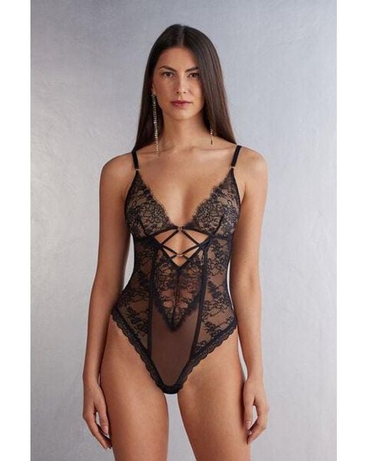 Body in Pizzo Intricate Surface di Intimissimi in Black