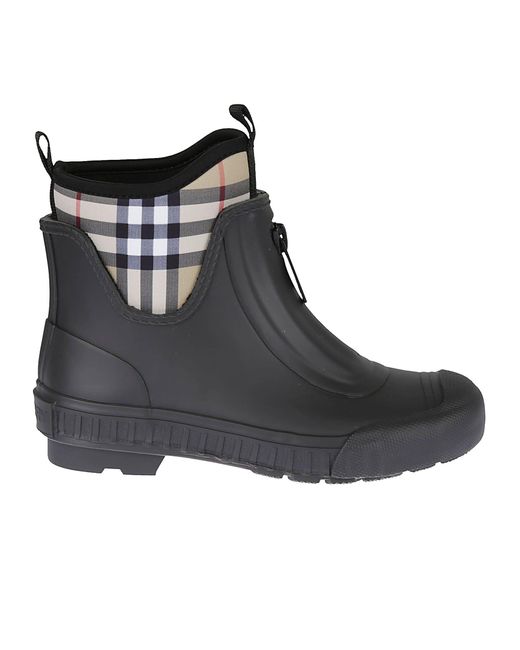Burberry New Logo Rubber Boots in Black - Lyst