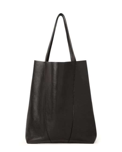 Chloé Black Spin Large Tote Leather Bag