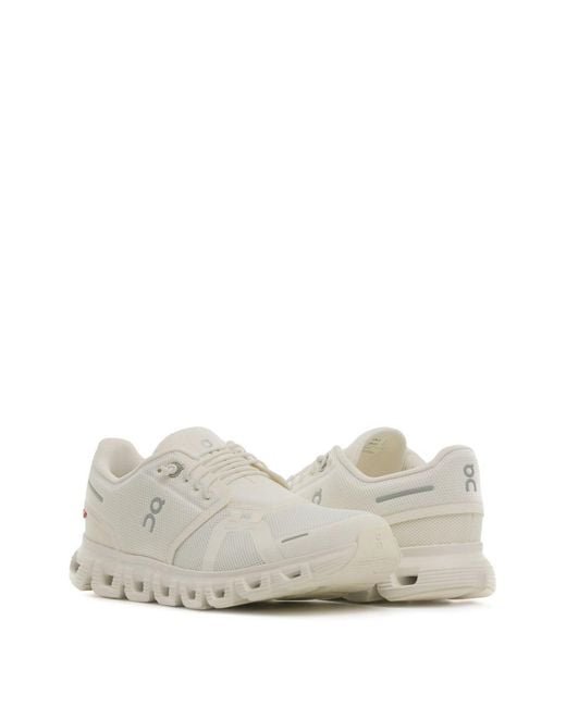 On Shoes White Dunk Low Retro