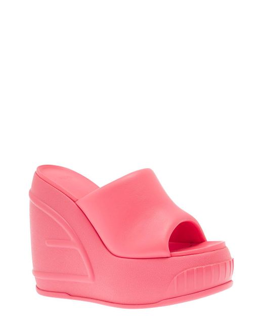 Fendi Pink Platform Slides With Embossed Oversized Ff Pattern In Leather Woman
