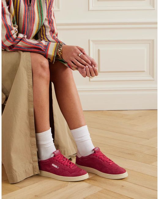Autry Pink Medalist Flat Low Sneakers