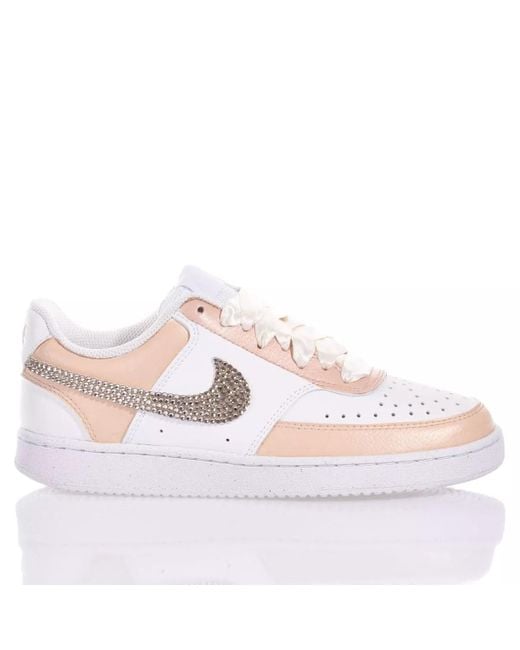 Nude pink best sale nike