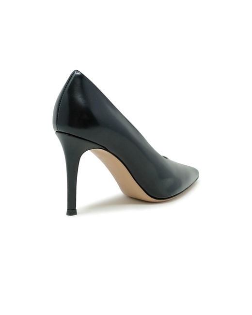 Gianvito Rossi Black Leather Pumps