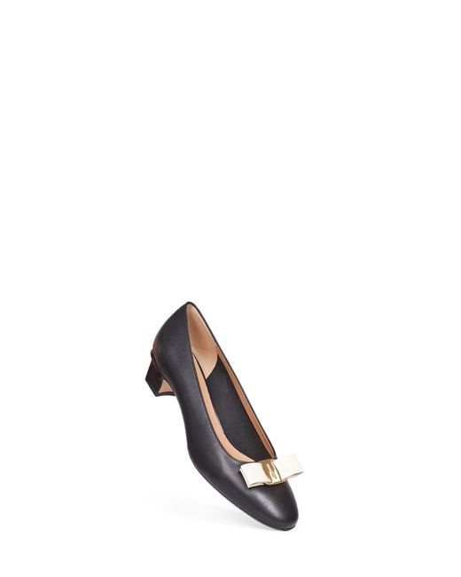 Ferragamo White And Mascarpone Leather Vara Bow Pumps Calf Ballerina Shoes