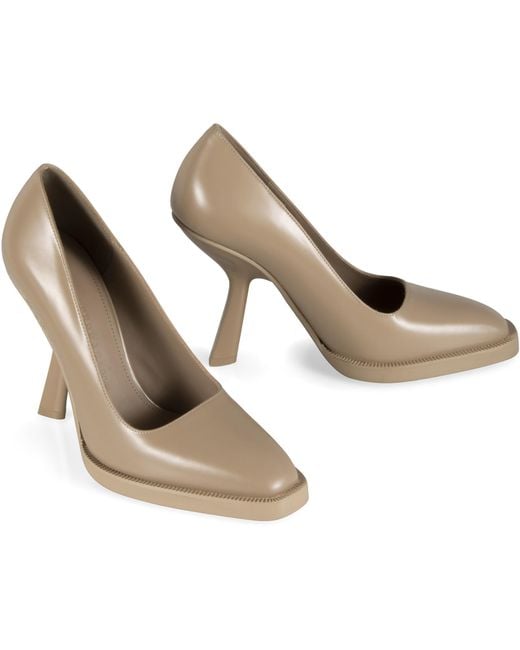Ferragamo White Leather Pointed-Toe Pumps Calfskin