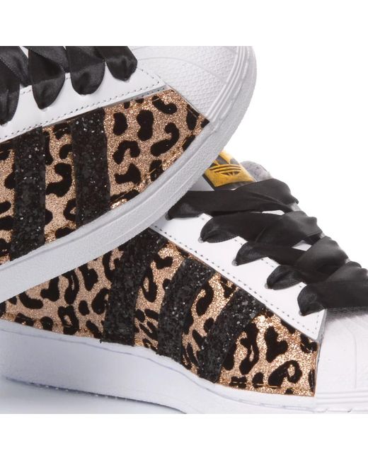 MIMANERA Gray Adidas Superstar Leopard