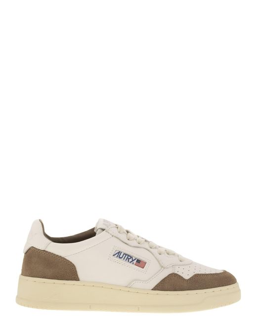 Autry White Medalist Low for men