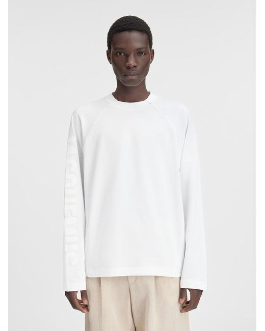 Le T-Shirt Typo Manches Longues Jacquemus pour homme en coloris White