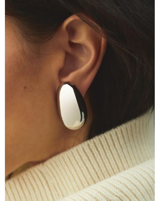 Orecchini Curvo di Jacquemus in White