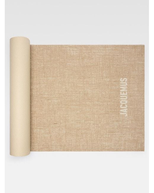 Jacquemus White Die Yogamatte