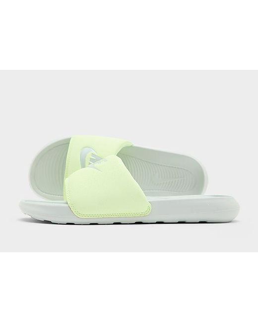Nike White Victori One