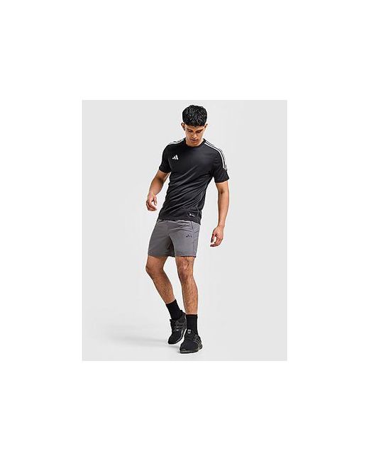 Pantaloncini Allenamento Essential di Adidas in Black da Uomo