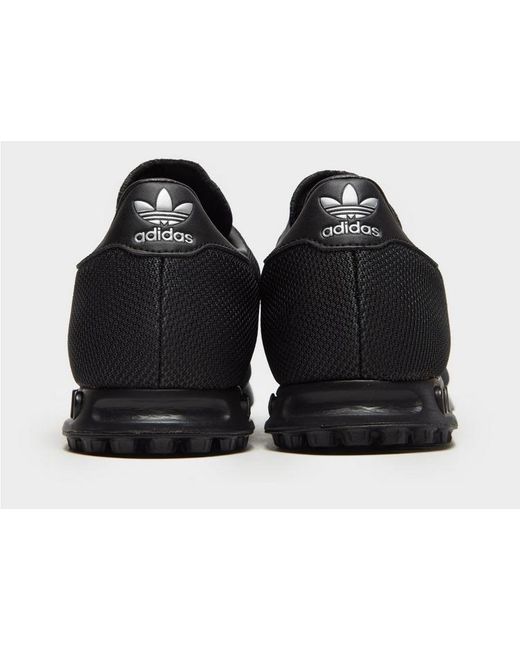 la trainer grey